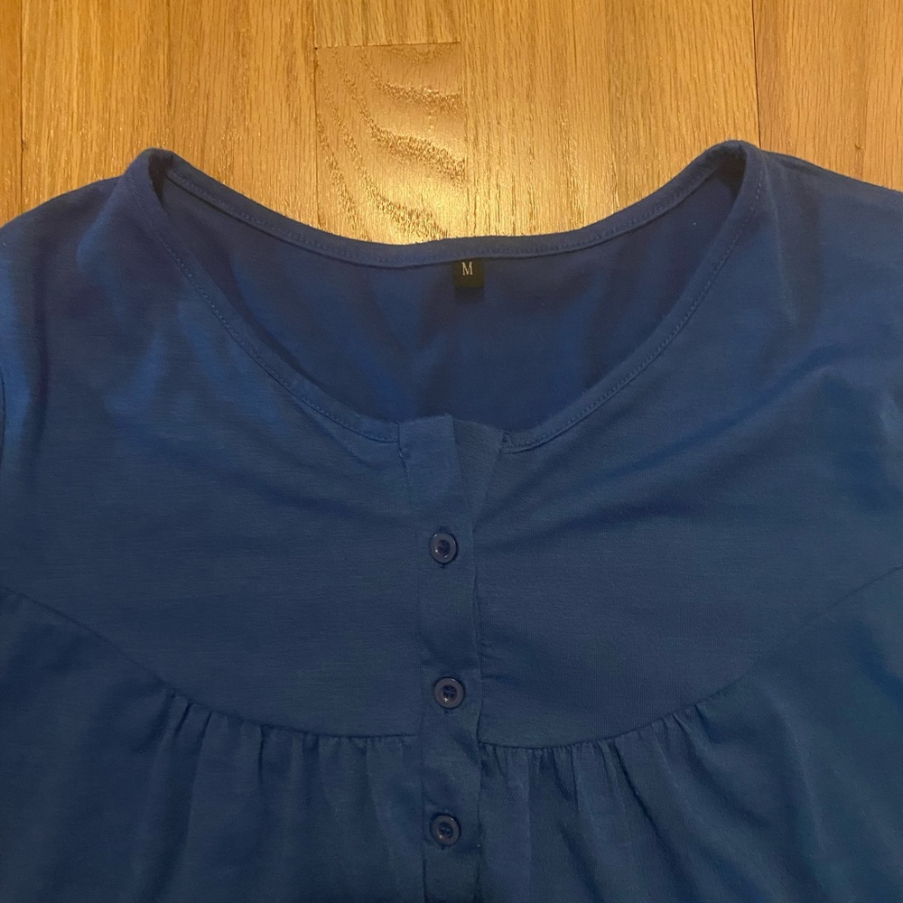 T-Shirt - Picture 3 of 3